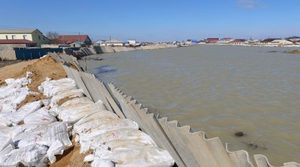 Ақтөбеде шенеунік су тасқынынан кейінгі жұмыстар үшін мердігерден пара талап еткен