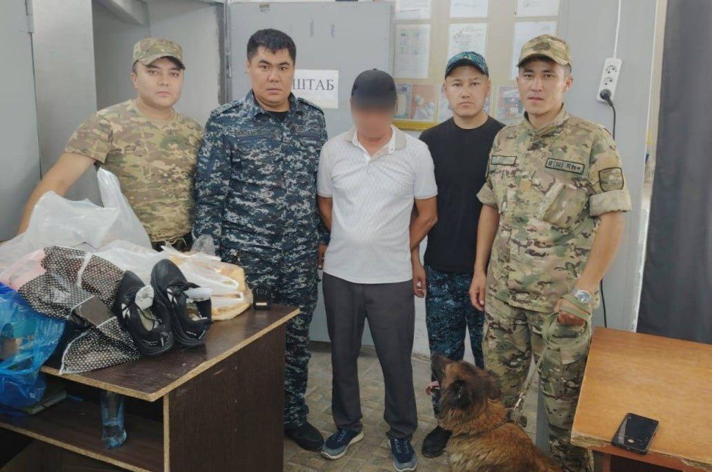 Тараздағы түрме өткізу пунктінде есірткі жасырылған кроссовка табылды