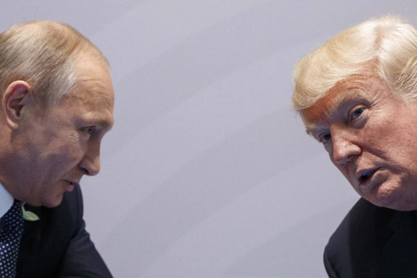 Бүгін Трамп пен Путин Аляскада кездеседі