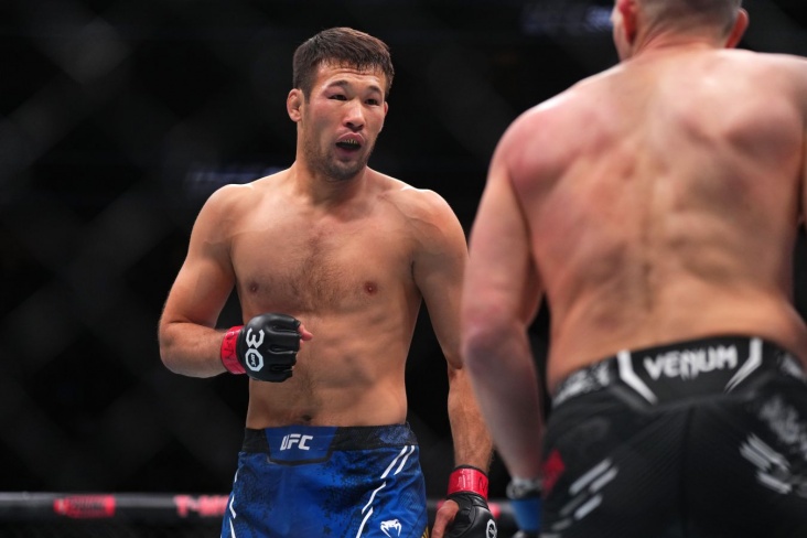 Шавкат Рахмонов UFC рейтингінен тыс қалды
