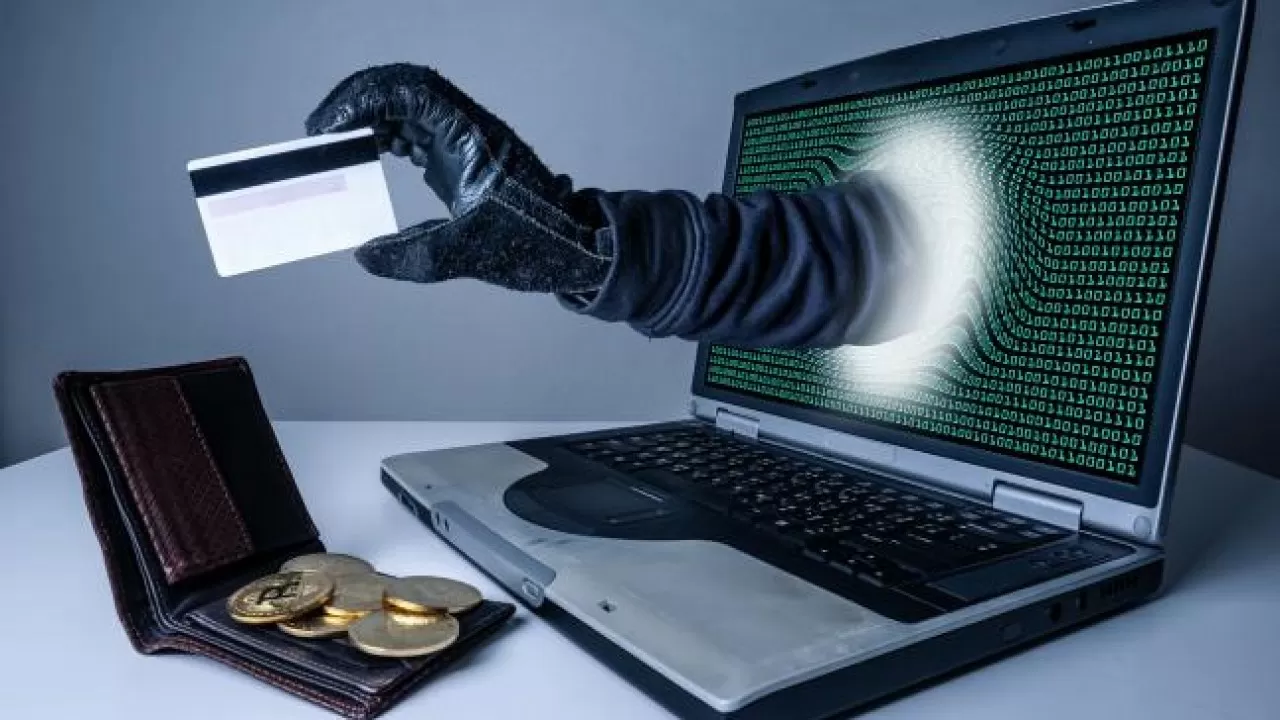 Зейнеткер интернет-алаяқтарға сеніп, 10 млн теңгесінен айырылған
