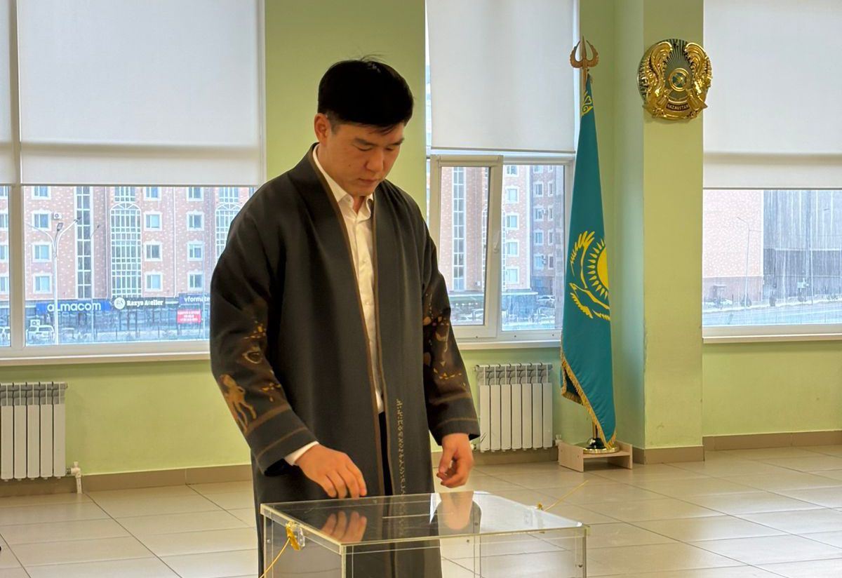 Чемпион мира по боксу принял участие в республиканском референдуме