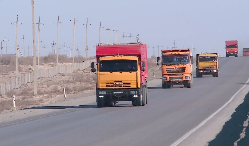 Қазақстанға экологиялық талапқа сай емес жүк көліктерін жеткізумен айналысқан топ ұсталды