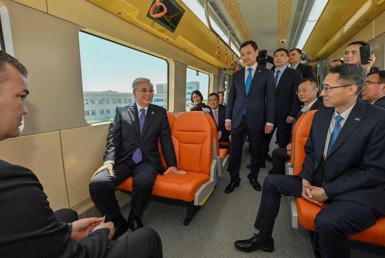 Он жылдан соң ашылды: Тоқаев LRT-ның алғашқы жолаушысы болды