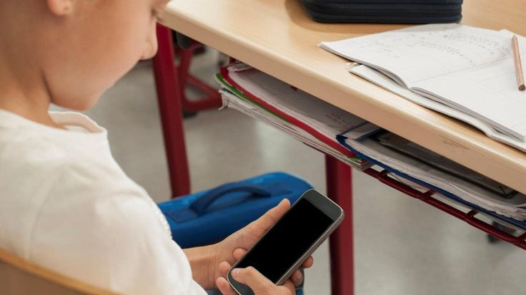 Мектепте смартфон қолданудың жаңа ережесі әзірленіп жатыр