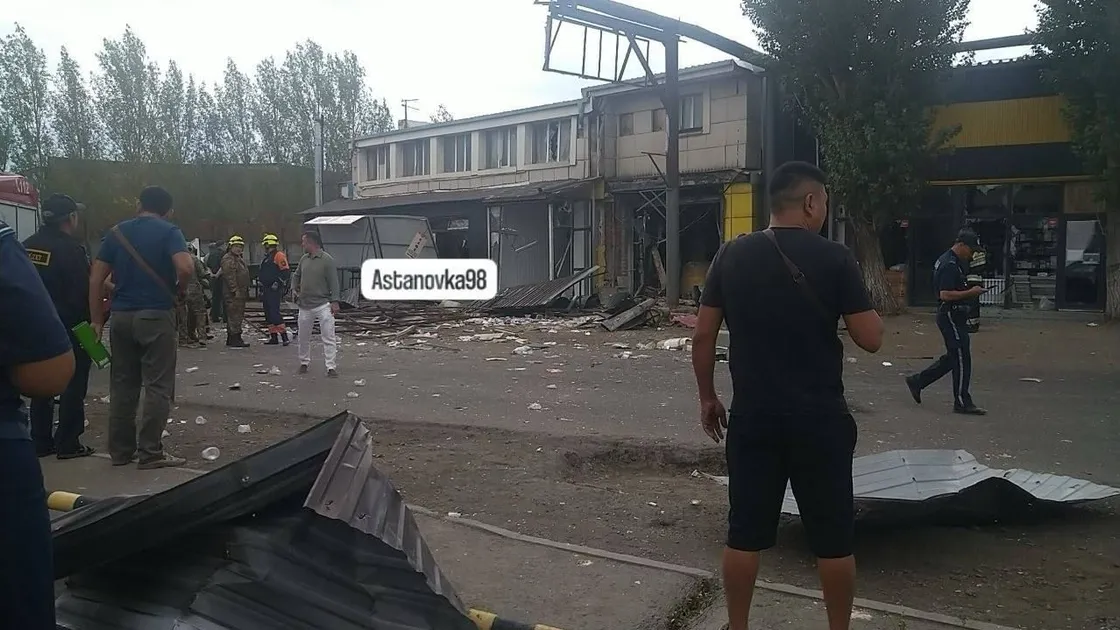 Астанада тандыр самса әзірлейтін орында жарылыс болып, 4 адам зардап шекті